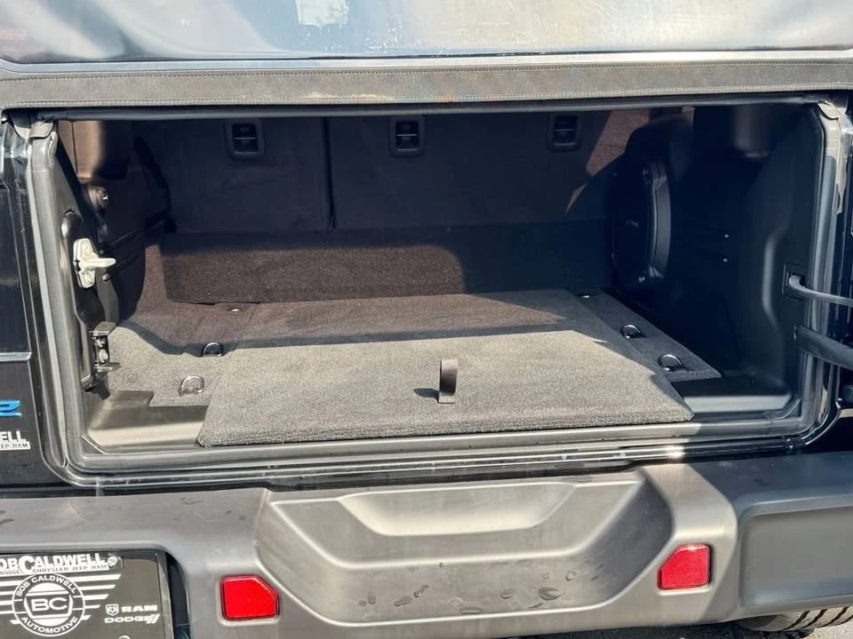 2024 Jeep JL Wrangler - Image 16 of 20