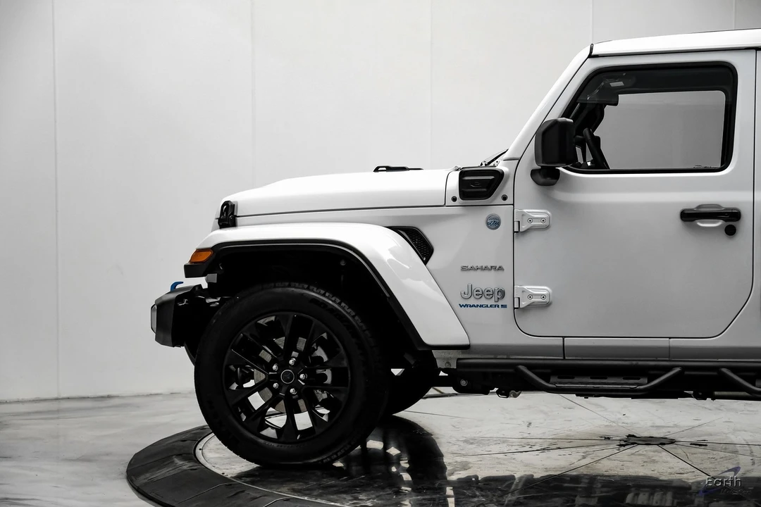2024 Jeep JL Wrangler - Image 6 of 12