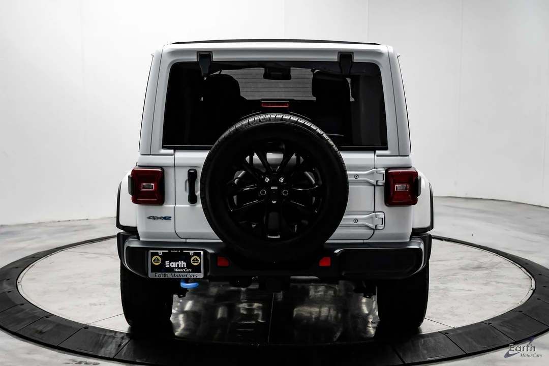 2024 Jeep JL Wrangler - Image 11 of 12