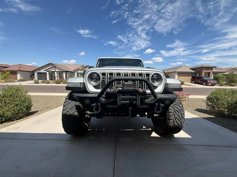 2024 Jeep JL Wrangler - Image 3 of 11