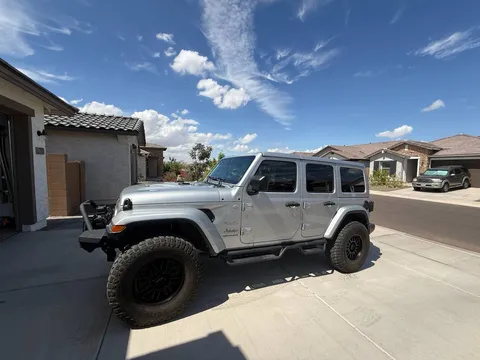 2024 Jeep Wrangler Unlimited Sahara