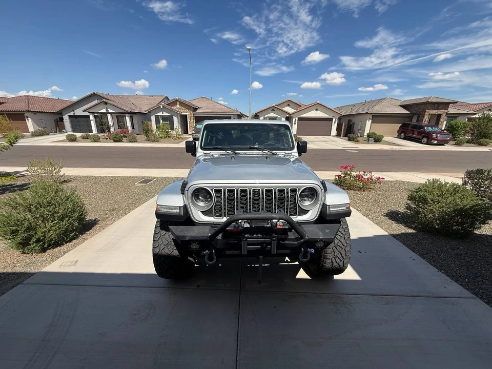 2024 Jeep JL Wrangler - Image 4 of 11