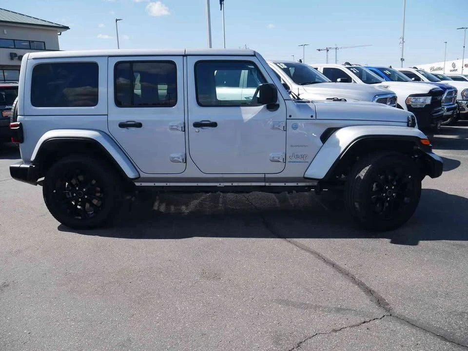 2024 Jeep JL Wrangler - Image 13 of 20