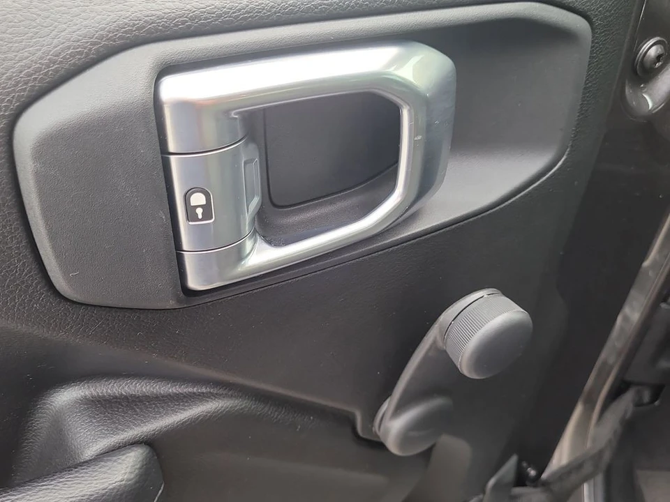 2024 Jeep JL Wrangler - Image 13 of 21
