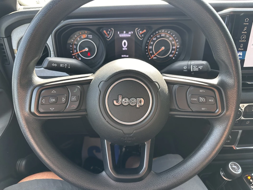 2024 Jeep JL Wrangler - Image 17 of 27