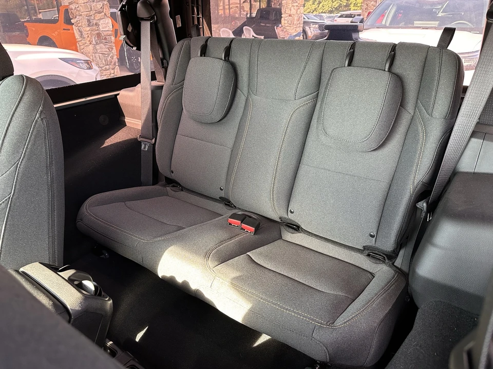 2024 Jeep JL Wrangler - Image 11 of 27