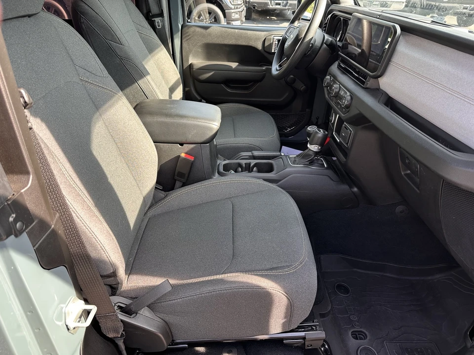 2024 Jeep JL Wrangler - Image 13 of 27