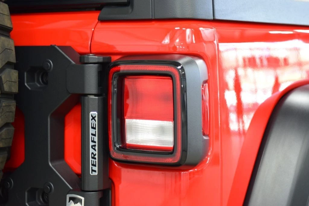 2024 Jeep JL Wrangler - Image 15 of 31