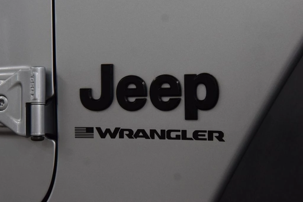 2024 Jeep JL Wrangler - Image 14 of 31