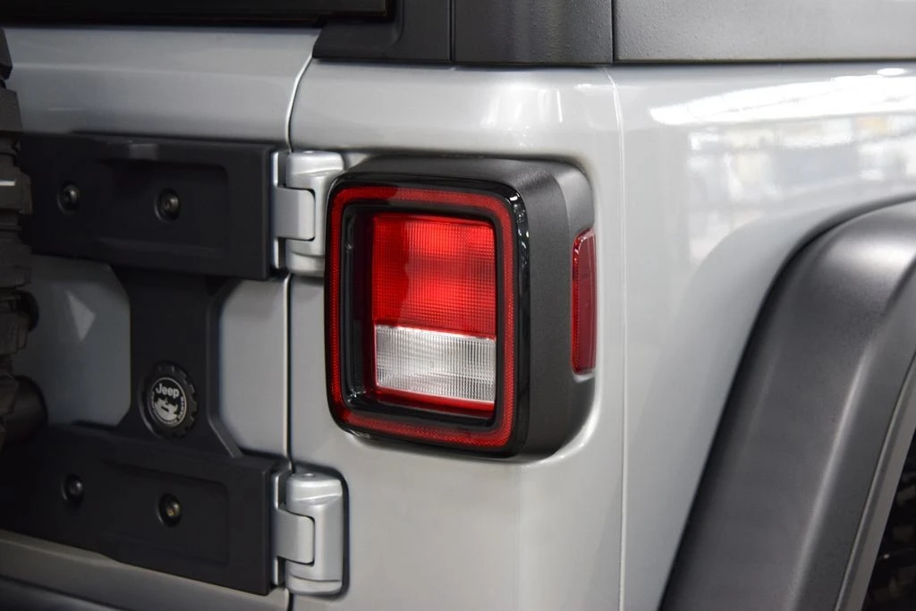 2024 Jeep JL Wrangler - Image 17 of 31