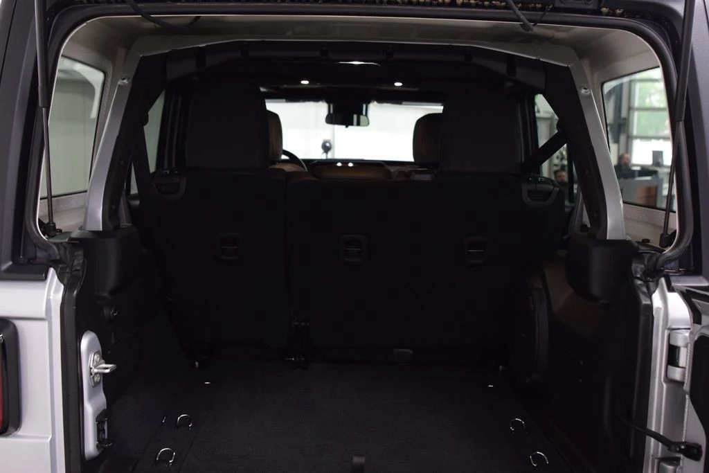 2024 Jeep JL Wrangler - Image 20 of 31