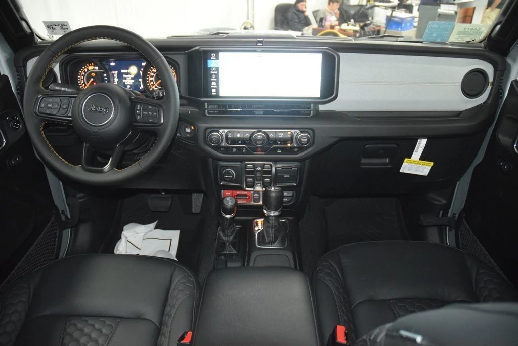2024 Jeep JL Wrangler - Image 28 of 31