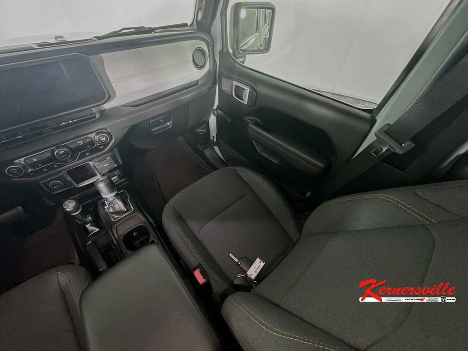 2024 Jeep JL Wrangler - Image 11 of 21