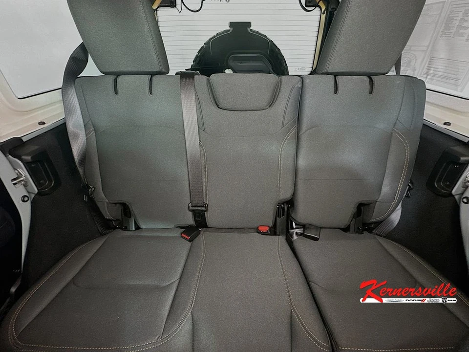 2024 Jeep JL Wrangler - Image 13 of 21