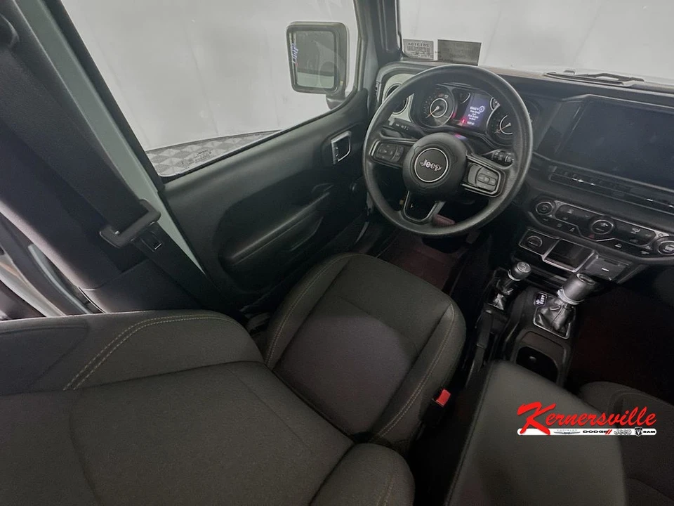 2024 Jeep JL Wrangler - Image 9 of 21