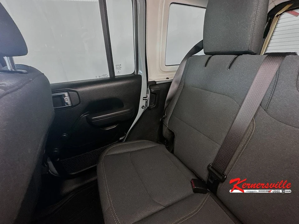 2024 Jeep JL Wrangler - Image 12 of 21