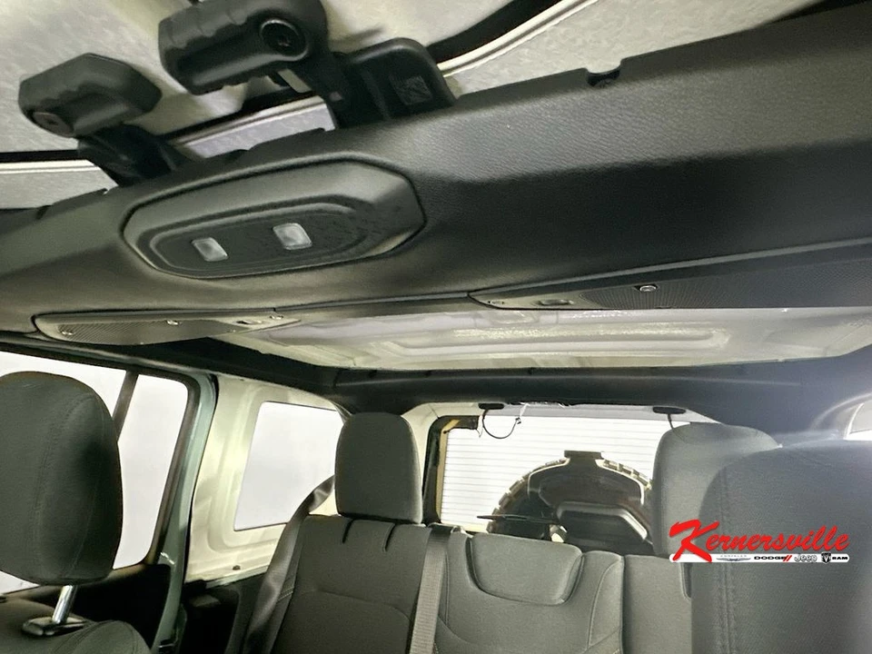 2024 Jeep JL Wrangler - Image 21 of 21