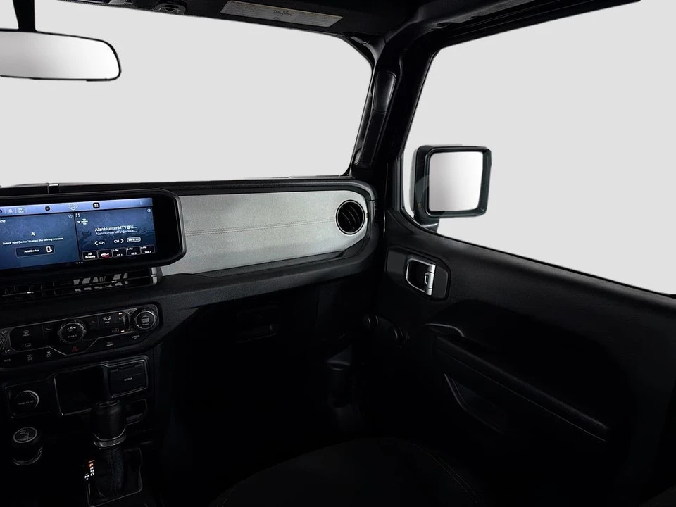 2024 Jeep JL Wrangler - Image 24 of 31