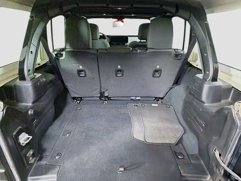 2024 Jeep JL Wrangler - Image 26 of 31