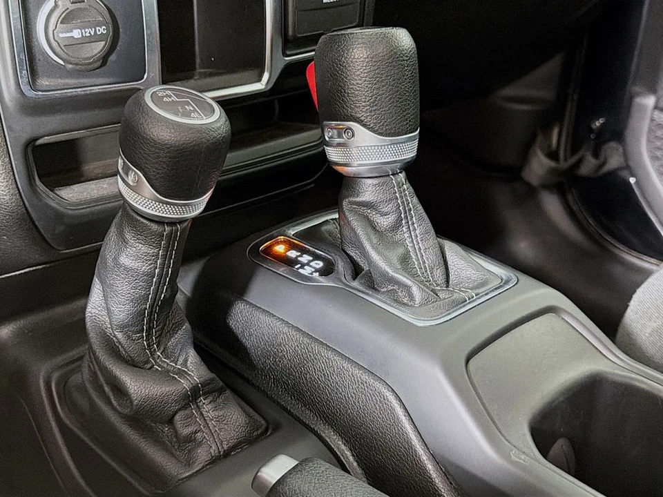 2024 Jeep JL Wrangler - Image 19 of 31
