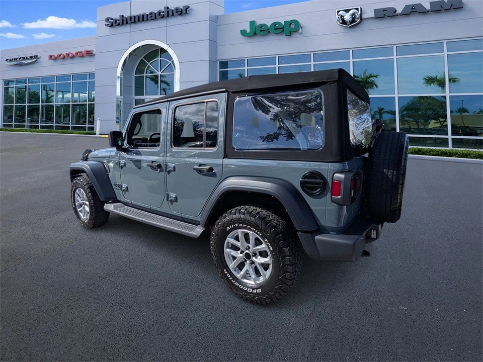 2024 Jeep JL Wrangler - Image 5 of 12