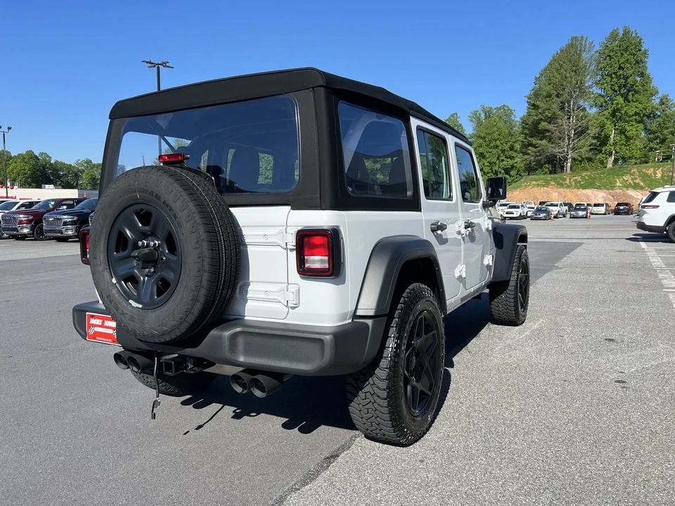 2024 Jeep JL Wrangler - Image 3 of 18