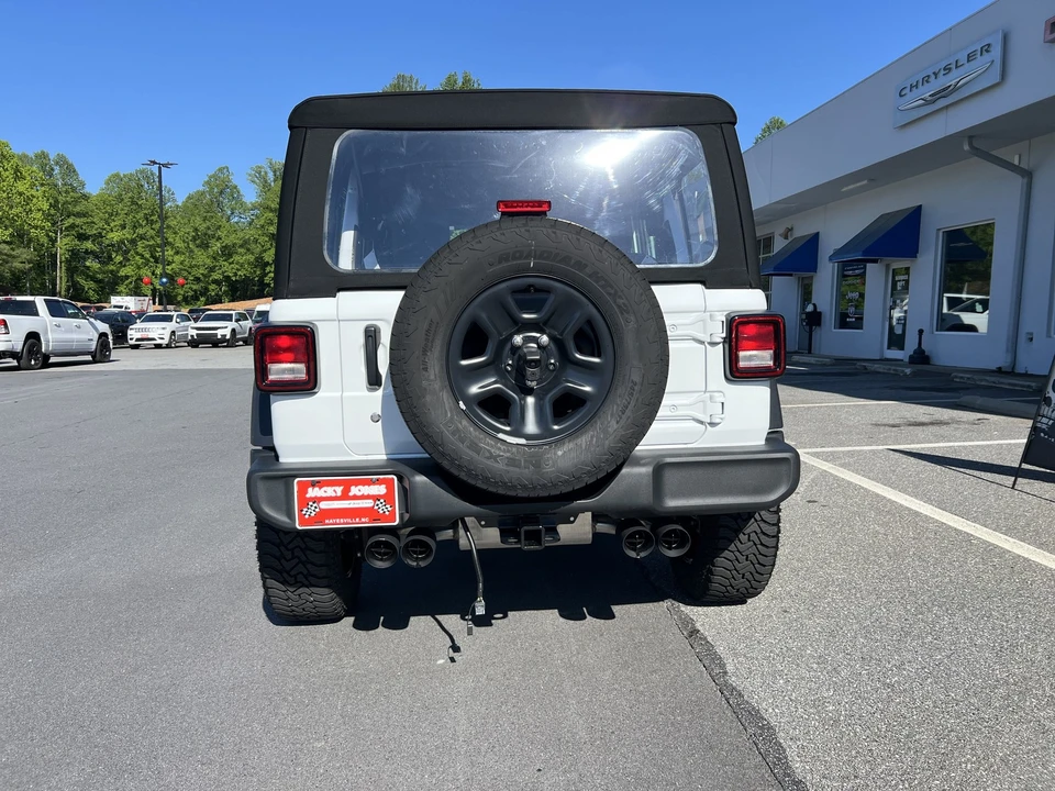 2024 Jeep JL Wrangler - Image 2 of 12