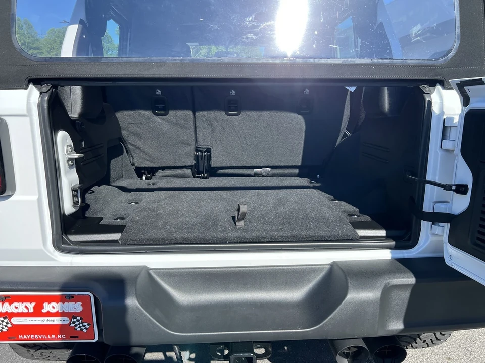 2024 Jeep JL Wrangler - Image 8 of 18