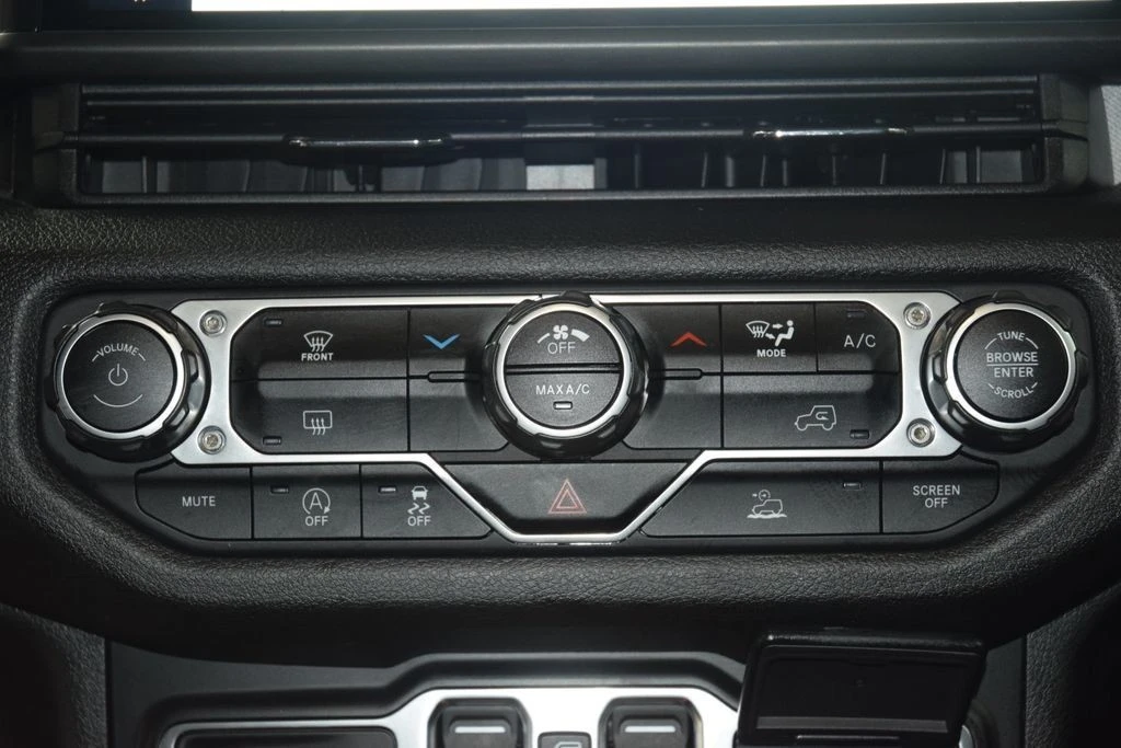 2024 Jeep JL Wrangler - Image 29 of 31