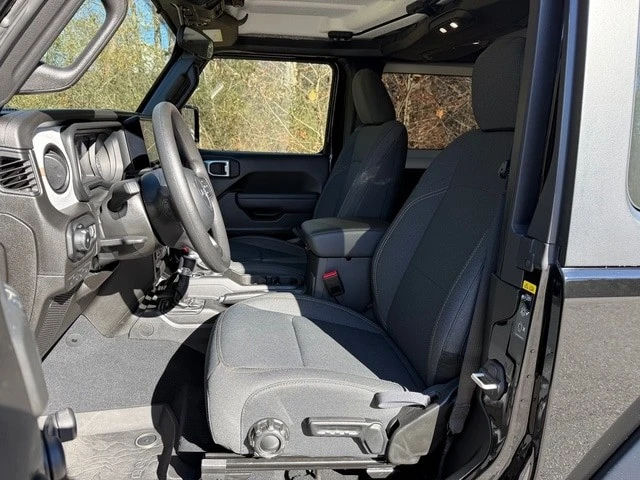 2024 Jeep JL Wrangler - Image 11 of 12