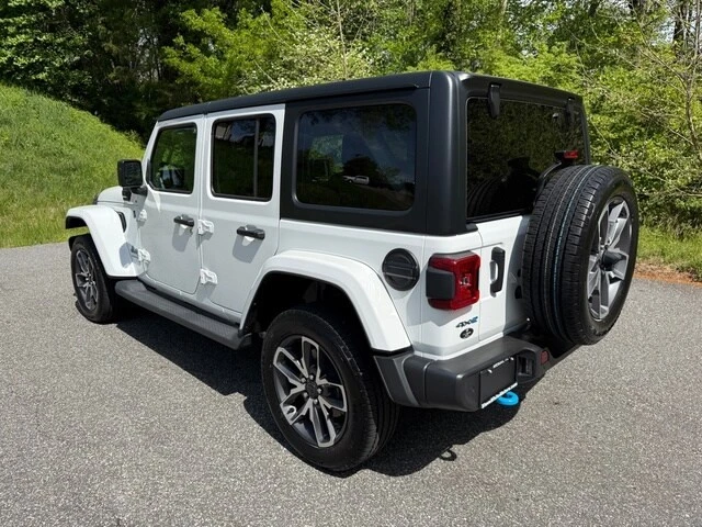 2024 Jeep JL Wrangler - Image 8 of 29