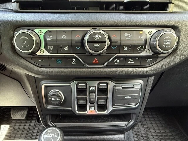 2024 Jeep JL Wrangler - Image 24 of 29