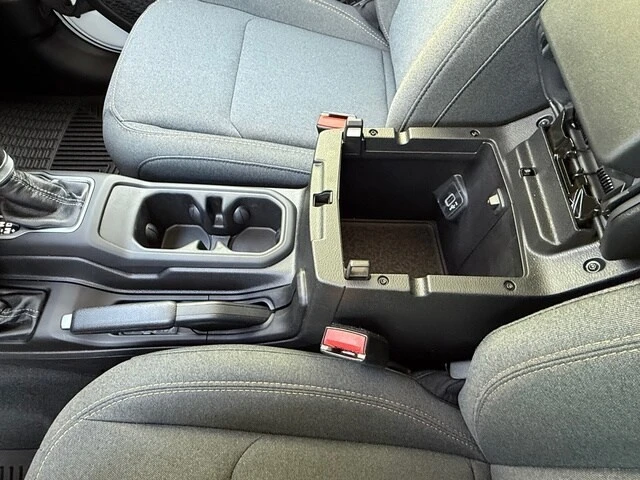 2024 Jeep JL Wrangler - Image 27 of 29