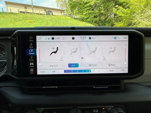 2024 Jeep JL Wrangler - Image 22 of 29