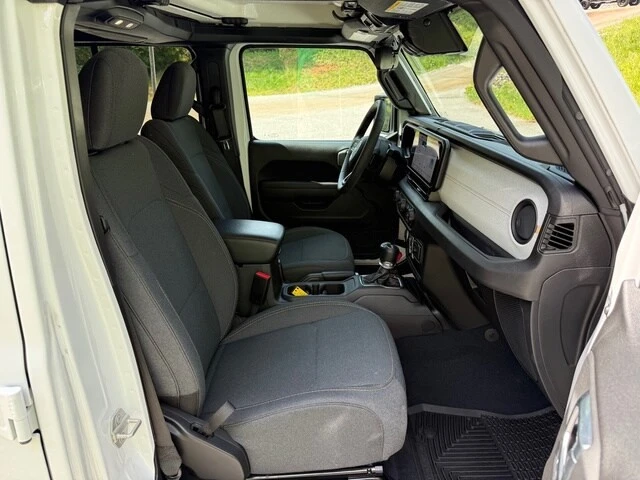 2024 Jeep JL Wrangler - Image 18 of 29