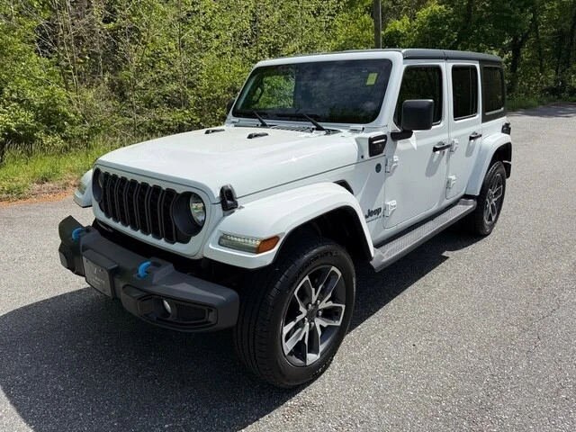 2024 Jeep JL Wrangler - Image 2 of 29