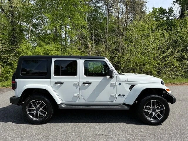 2024 Jeep JL Wrangler - Image 5 of 29