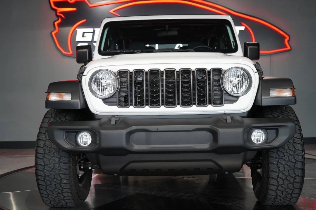 2024 Jeep JL Wrangler - Image 10 of 21