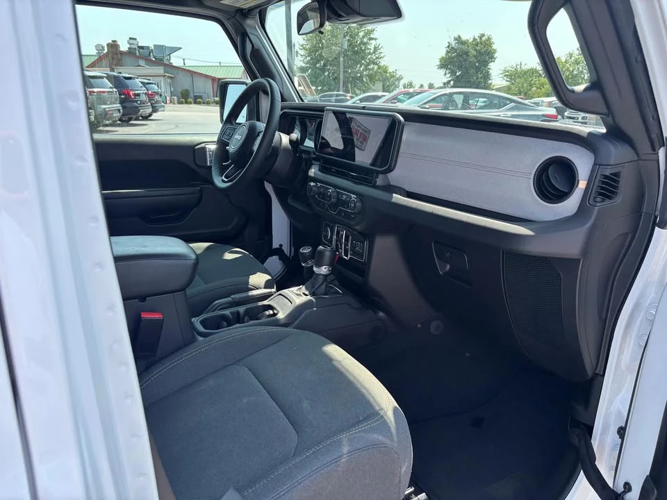 2024 Jeep JL Wrangler - Image 13 of 13