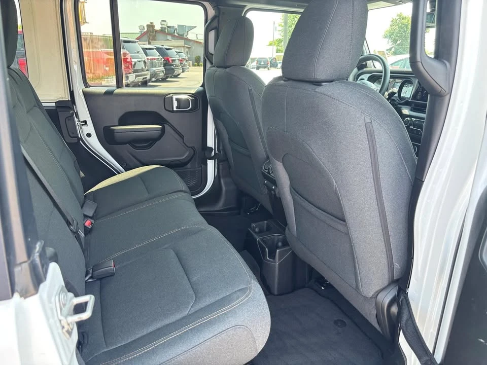 2024 Jeep JL Wrangler - Image 12 of 13