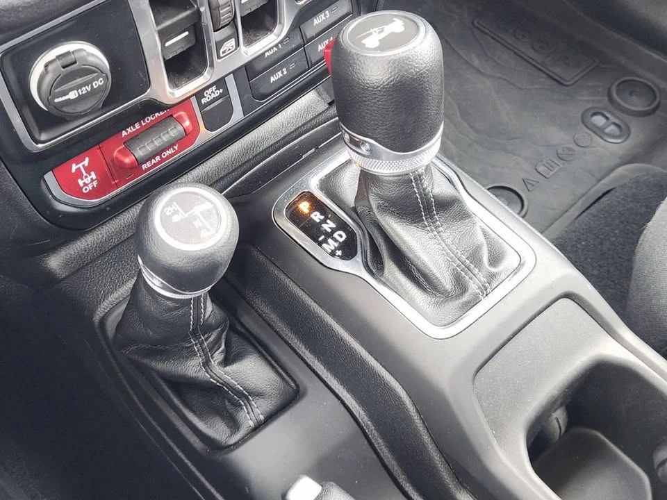 2024 Jeep JL Wrangler - Image 18 of 20