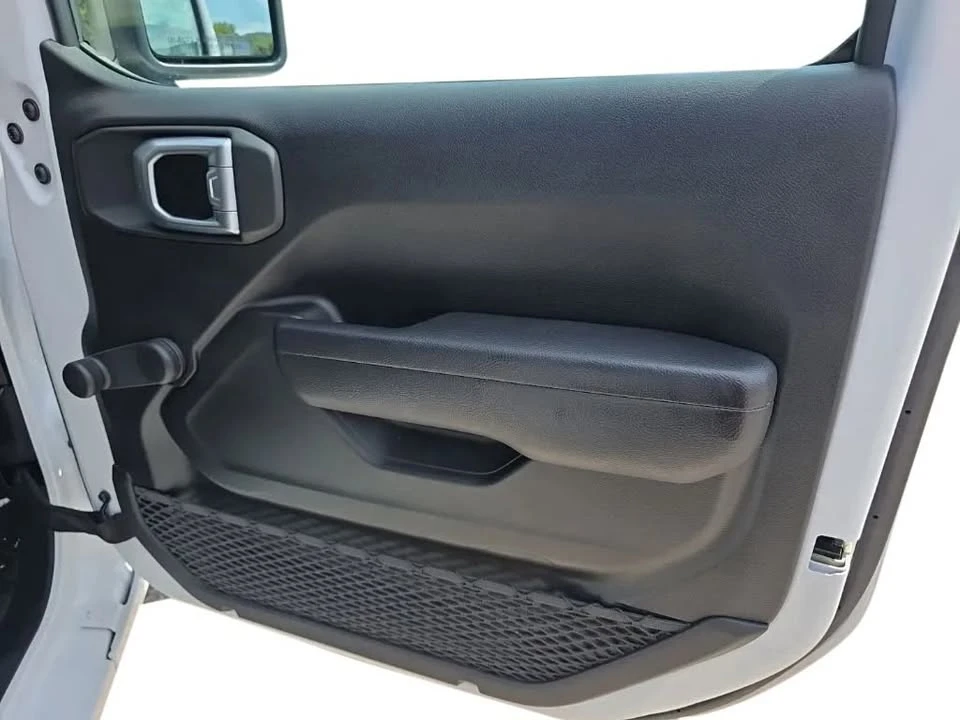 2024 Jeep JL Wrangler - Image 18 of 19