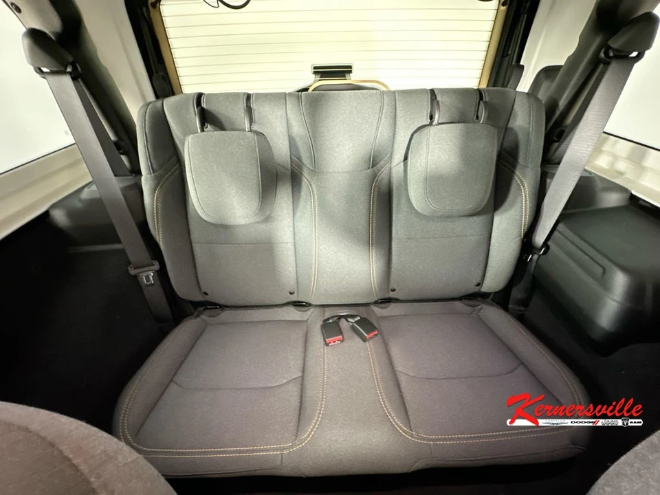2024 Jeep JL Wrangler - Image 13 of 24