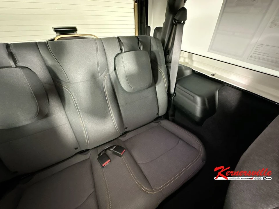 2024 Jeep JL Wrangler - Image 14 of 24