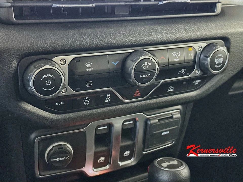 2024 Jeep JL Wrangler - Image 18 of 24