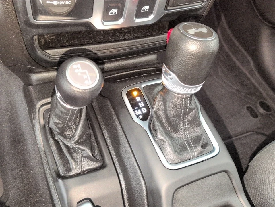 2024 Jeep JL Wrangler - Image 20 of 21