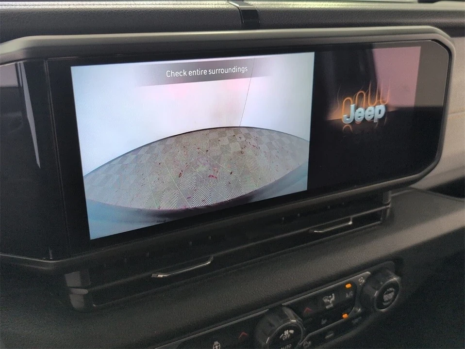 2024 Jeep JL Wrangler - Image 18 of 21