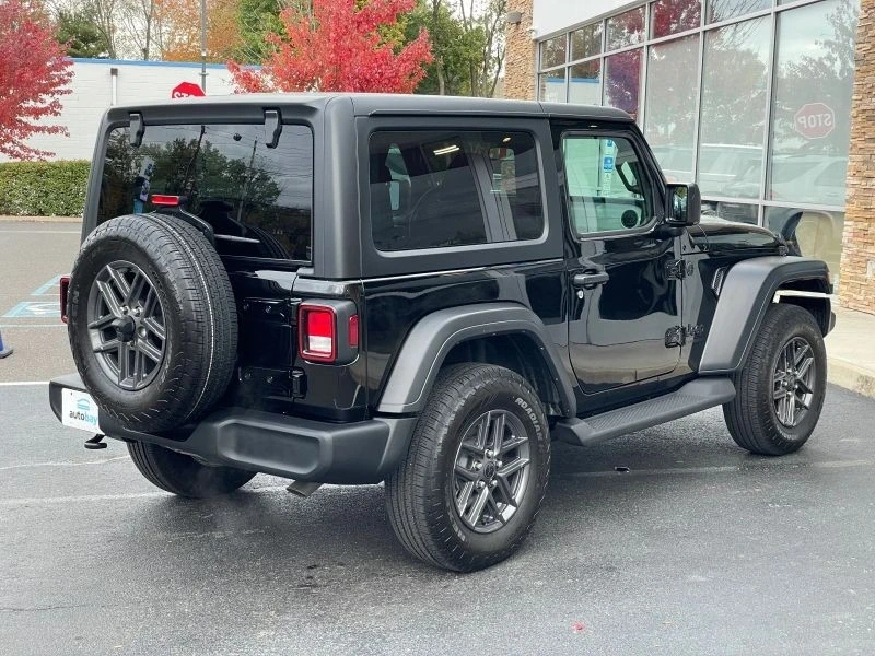 2024 Jeep JL Wrangler - Image 9 of 12
