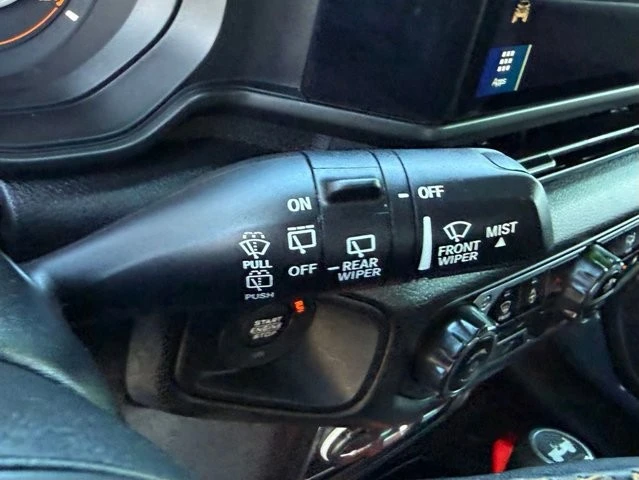 2024 Jeep JL Wrangler - Image 25 of 31