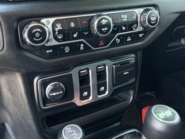 2024 Jeep JL Wrangler - Image 30 of 31